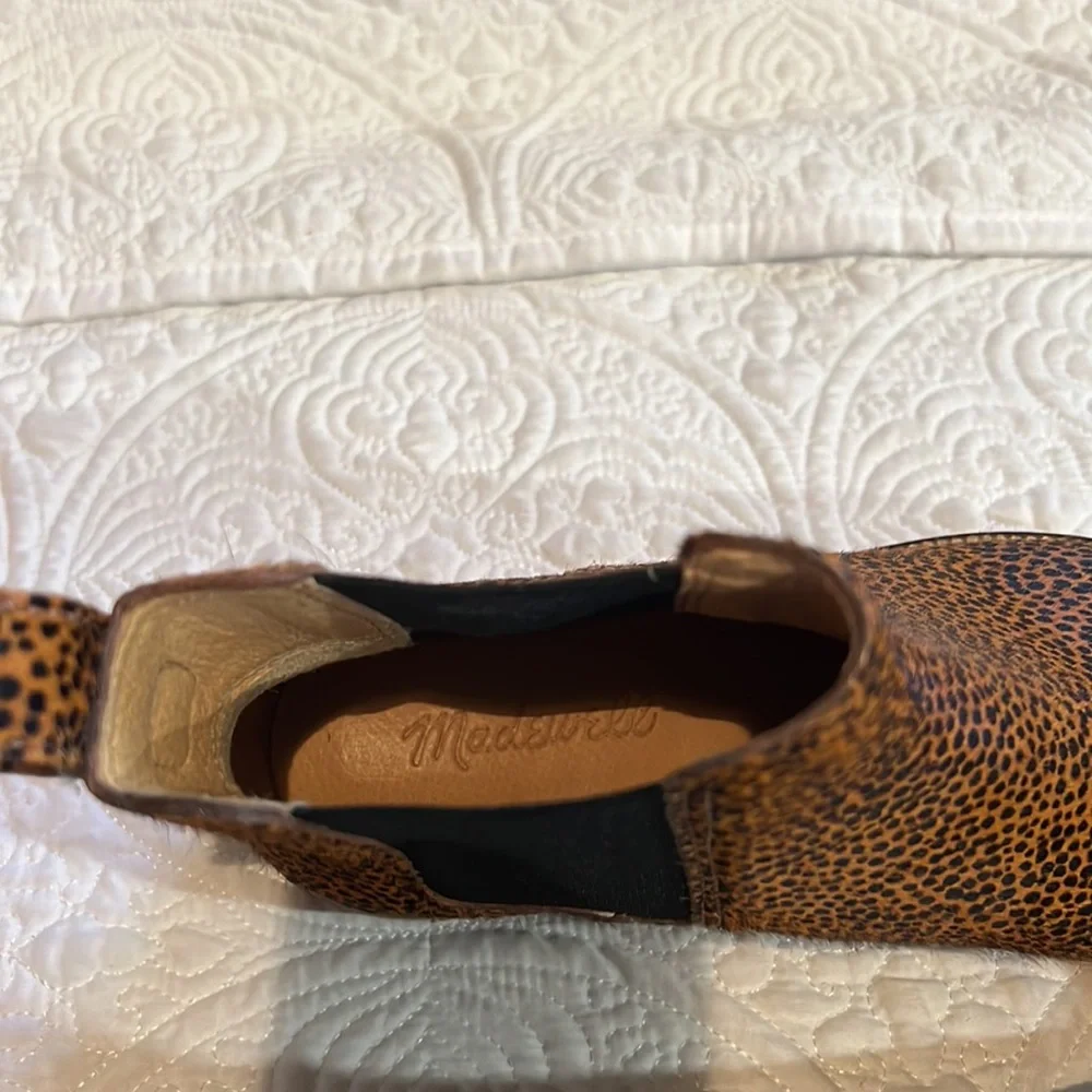 The Ainsley Chelsea Boot‎ in Spotted Calf Hair, size 7